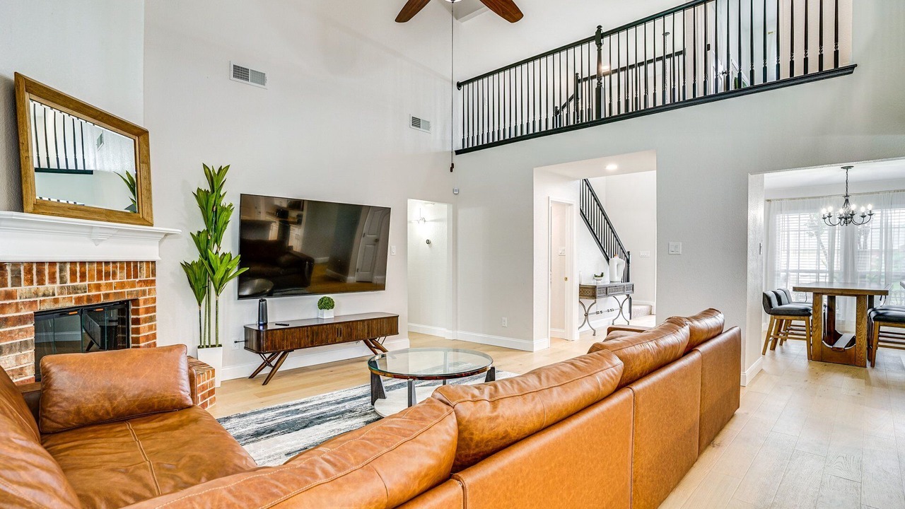 Photo of Livingroom in Burleson