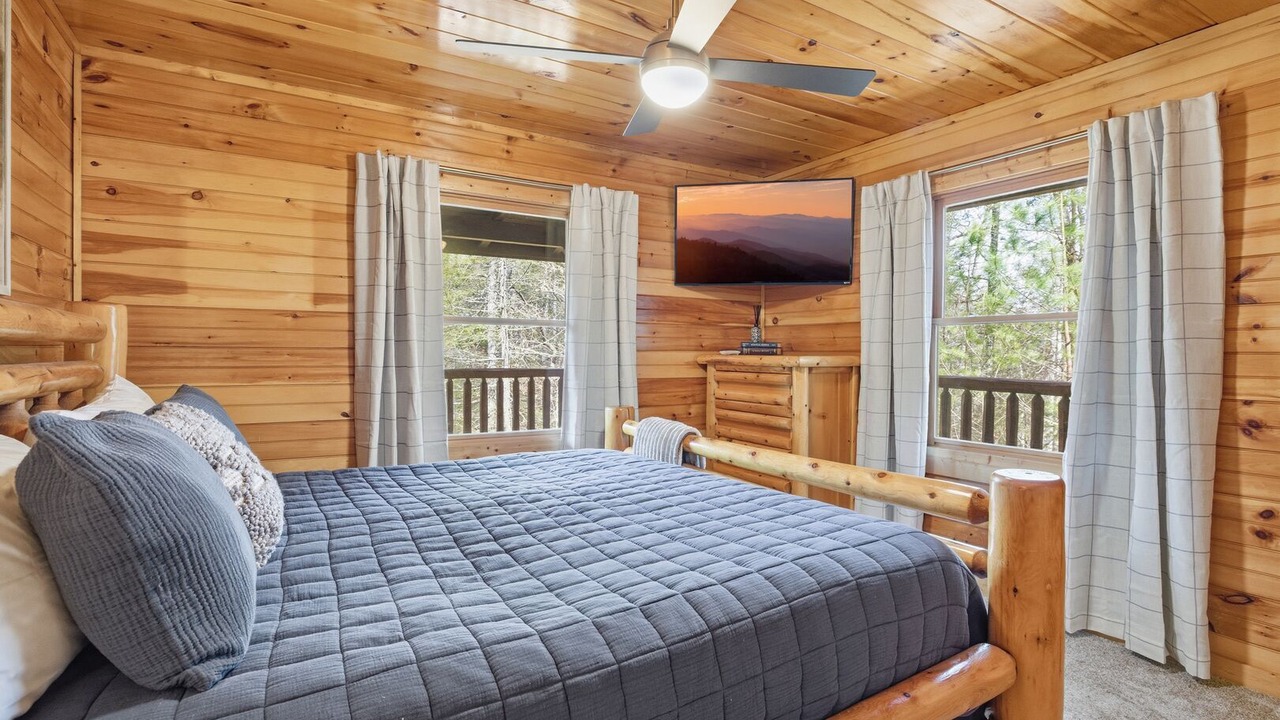 Photo of Bedroom in Hemlock Hills