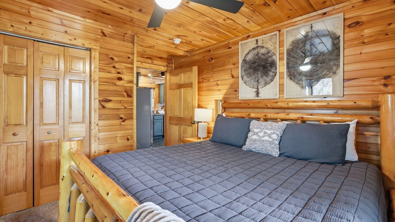 Photo of Bedroom in Hemlock Hills