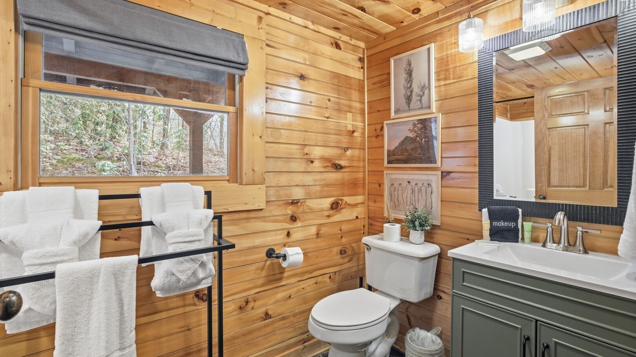 Photo of Bathroom in Hemlock Hills