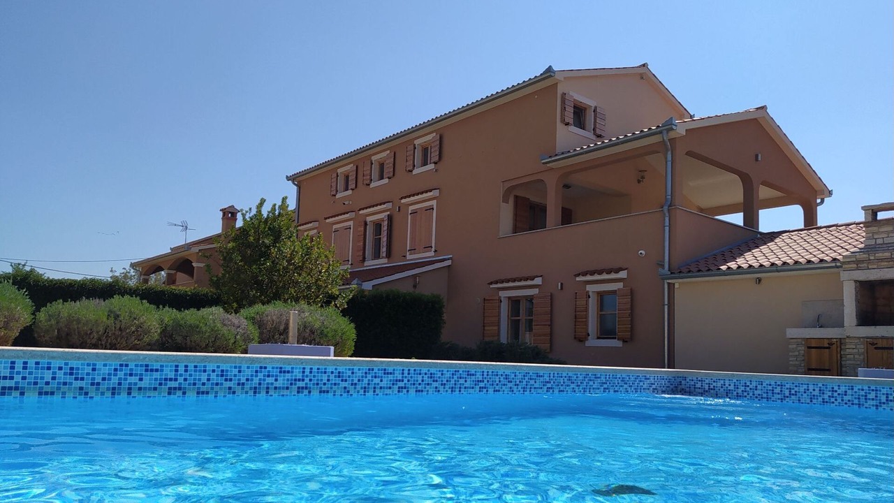 Photo of Outdoor in Gajana