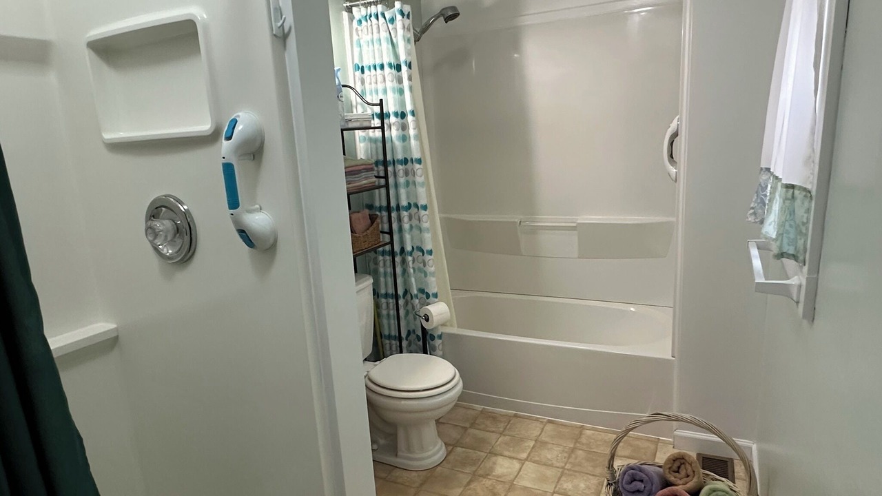 Photo of Bathroom in Town of Torrey