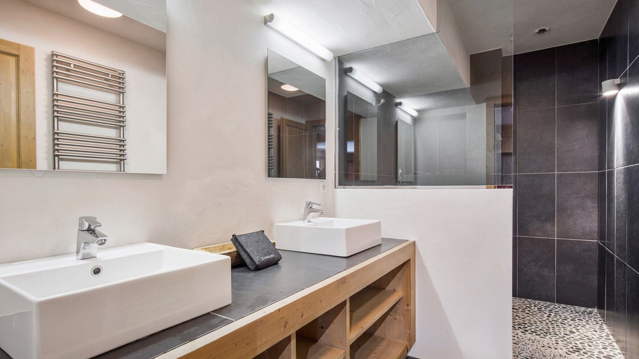 Photo of Bathroom in Saint-Nicolas-de-Veroce