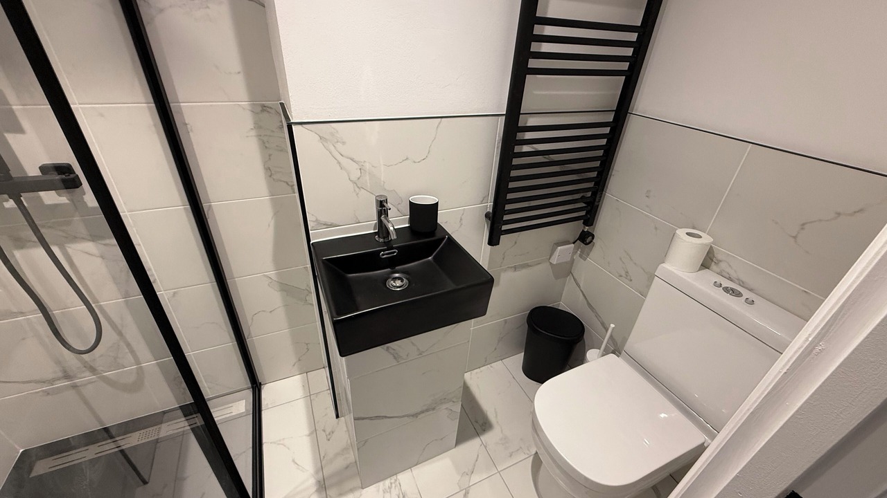 Photo of Bathroom in Chepstow