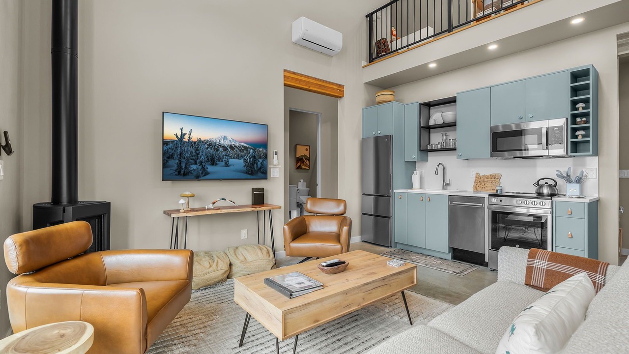 Photo of Livingroom in Powell Butte