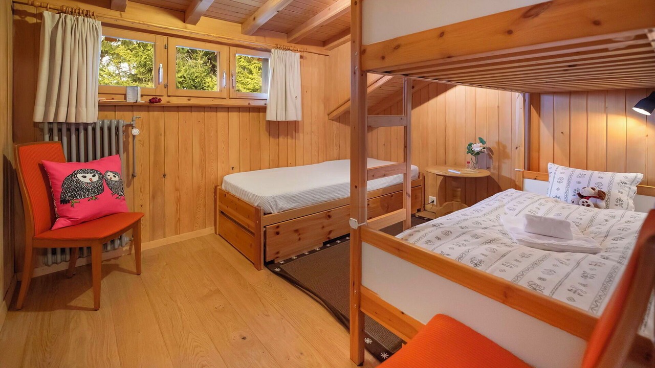 Photo of Bedroom in Arveyes