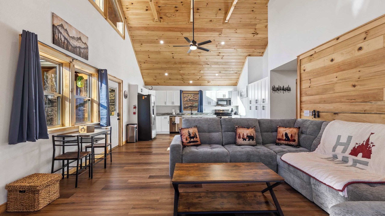 Photo of Livingroom in Murphy