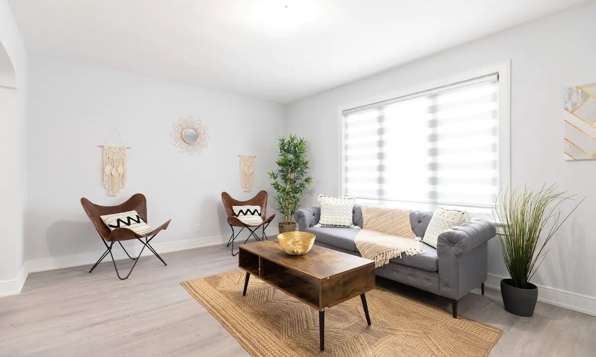 Photo of Livingroom in Newtonbrook