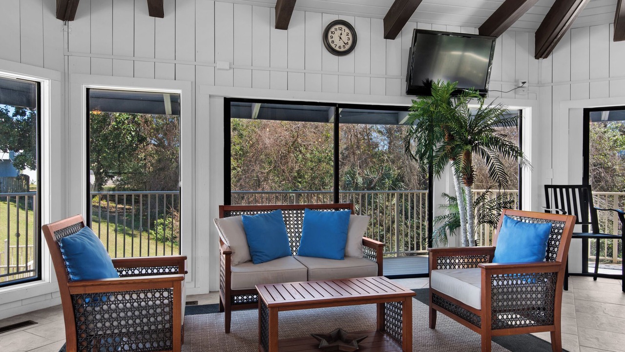 Photo of Livingroom in Pensacola
