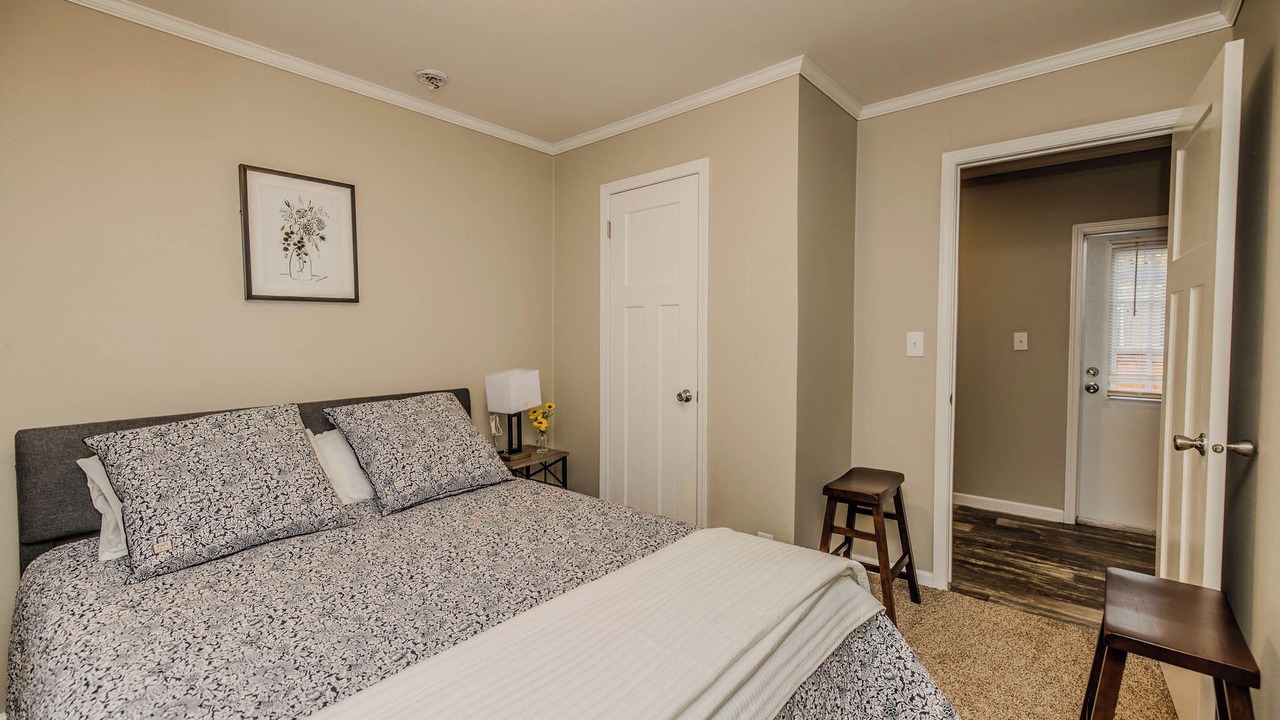 Photo of Bedroom in Graford