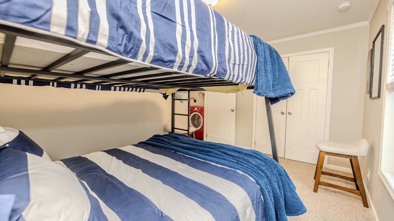 Photo of Bedroom in Graford
