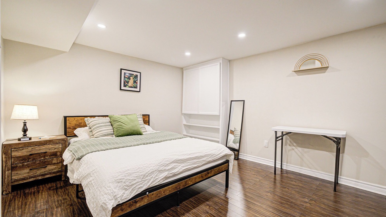 Photo of Bedroom in Richmond Hill