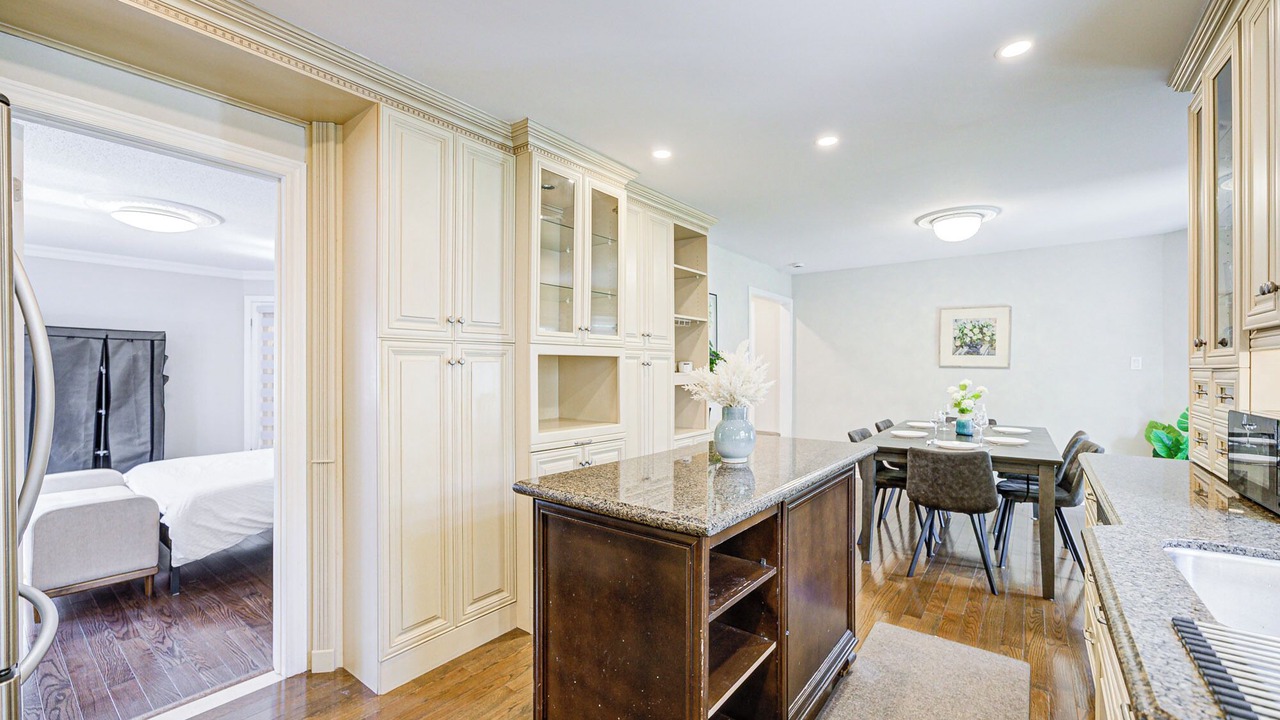 Photo of Others in Richmond Hill
