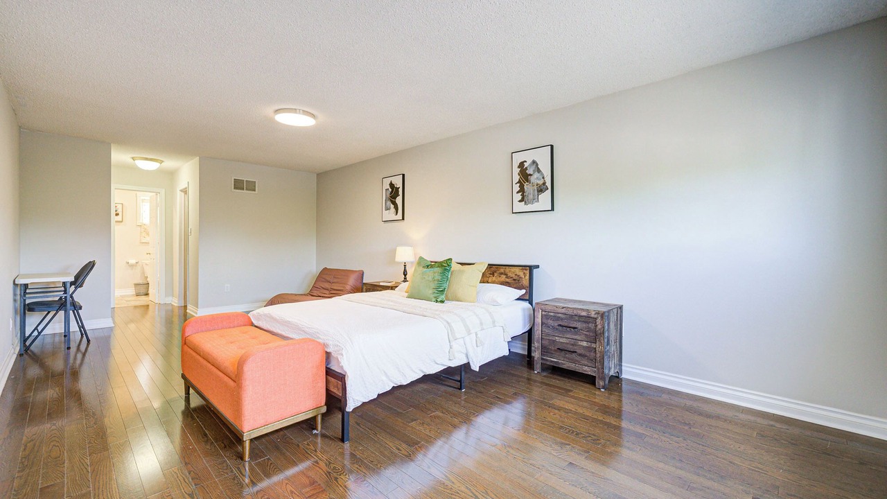 Photo of Bedroom in Richmond Hill
