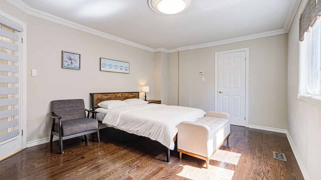 Photo of Bedroom in Richmond Hill