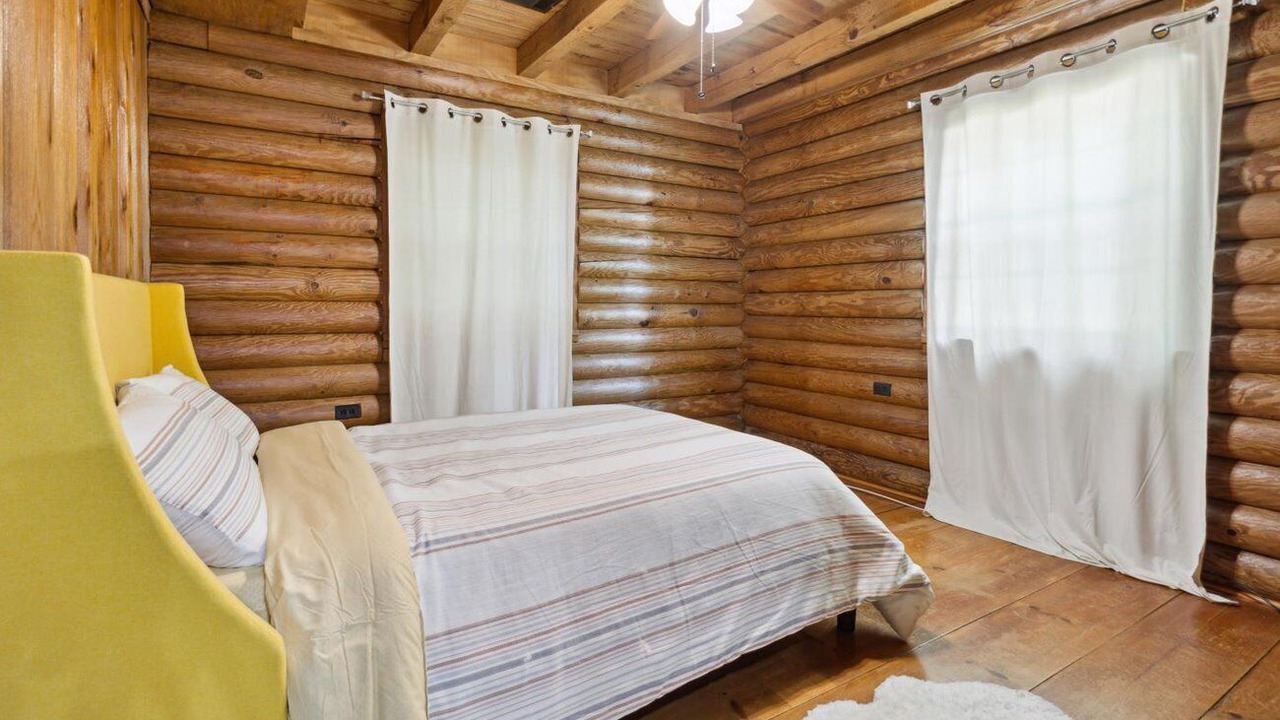 Photo of Bedroom in Fleming
