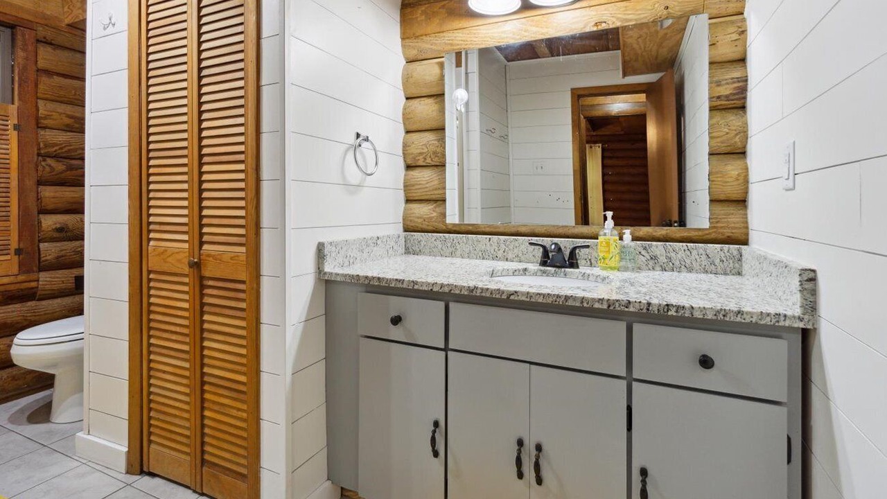 Photo of Bathroom in Fleming