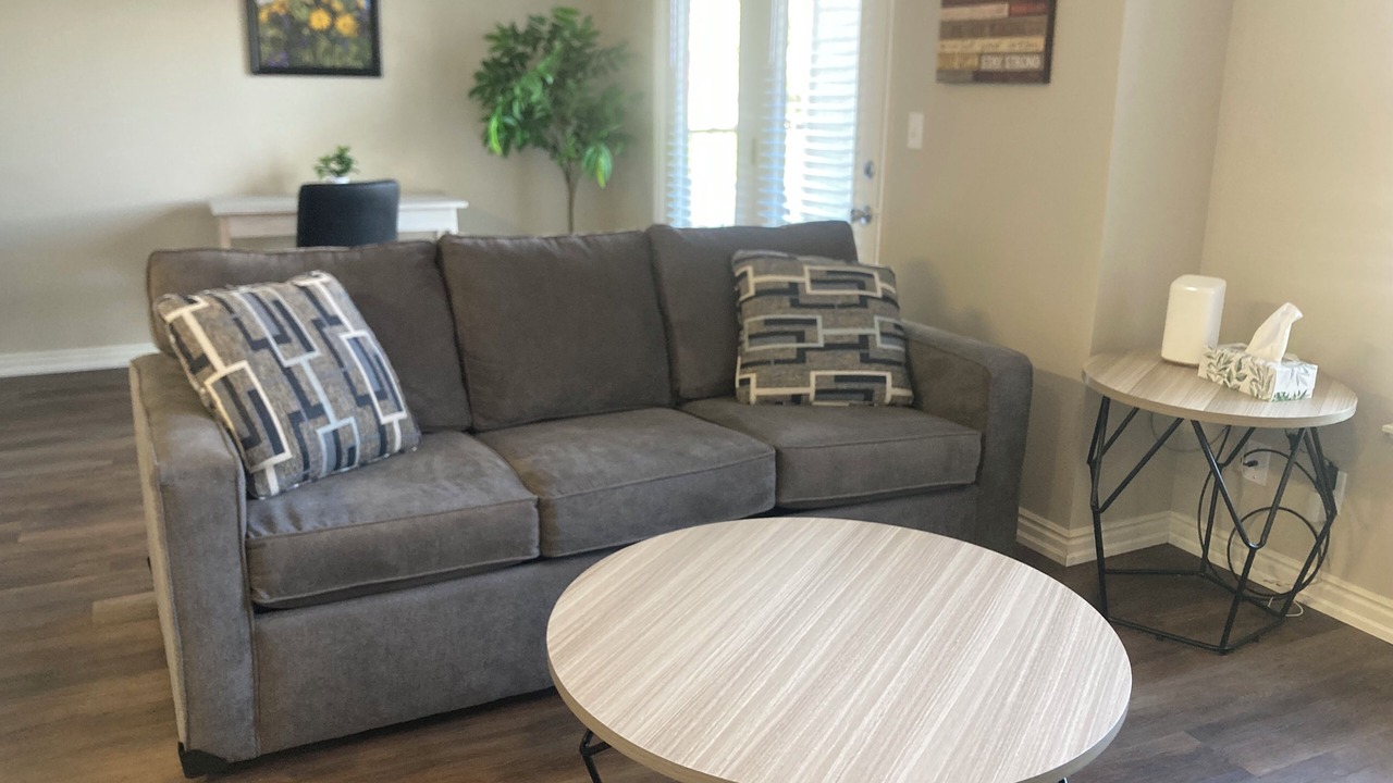 Photo of Livingroom in Midvale