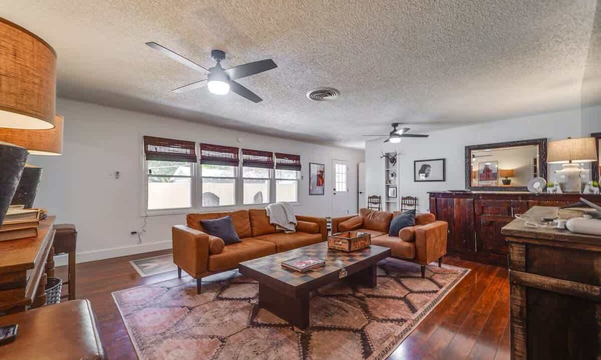 Photo of Livingroom in Tech Terrace