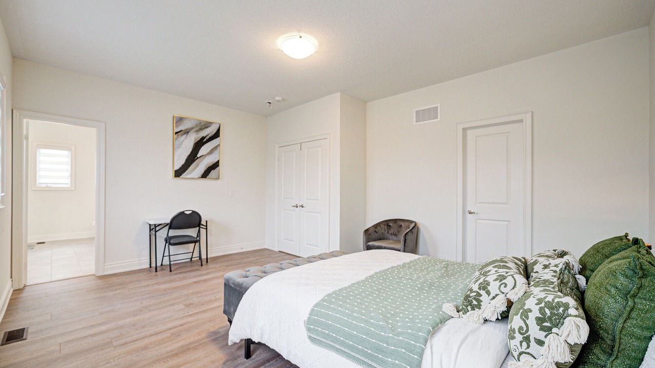 Photo of Bedroom in Richmond Hill
