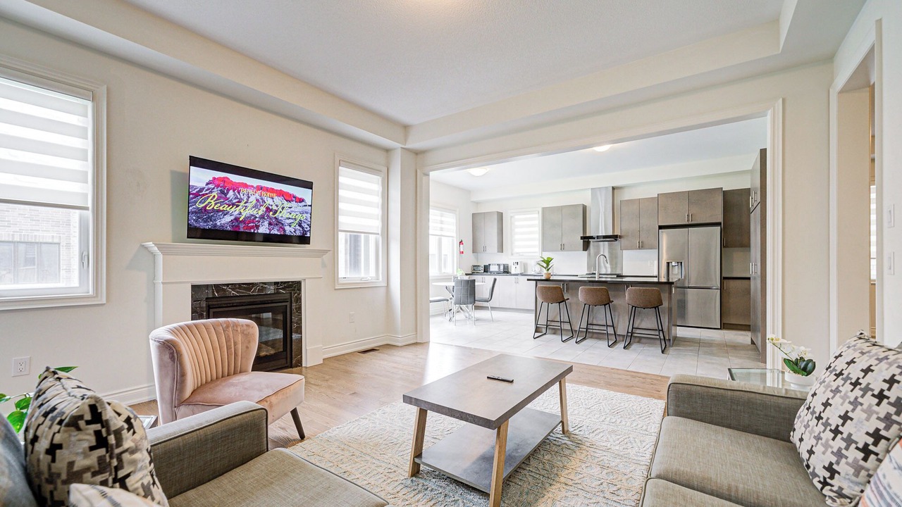 Photo of Livingroom in Richmond Hill