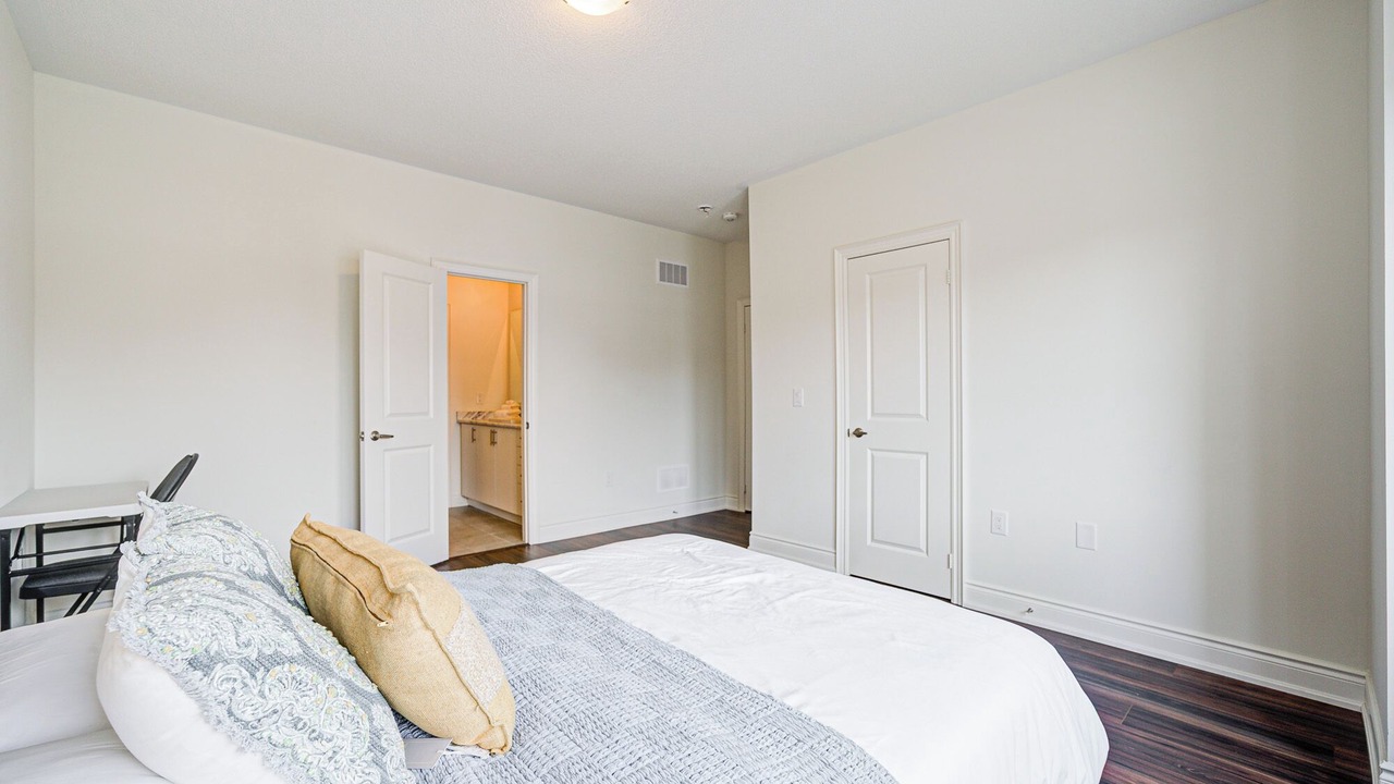 Photo of Bedroom in Richmond Hill