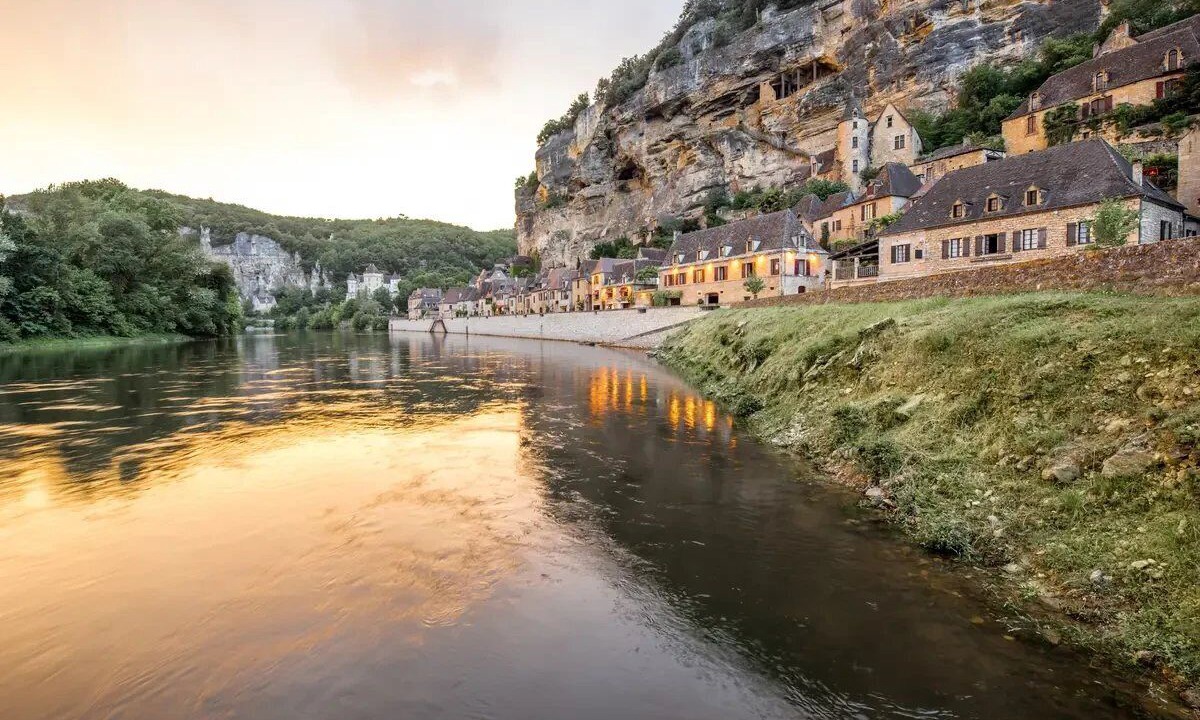 Photo of Others in Antonne-et-Trigonant