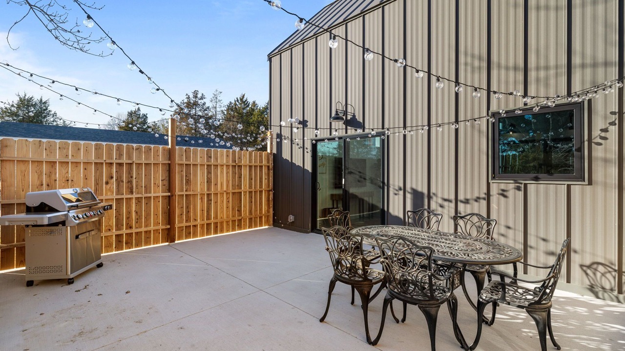 Photo of Outdoor in Bourbon