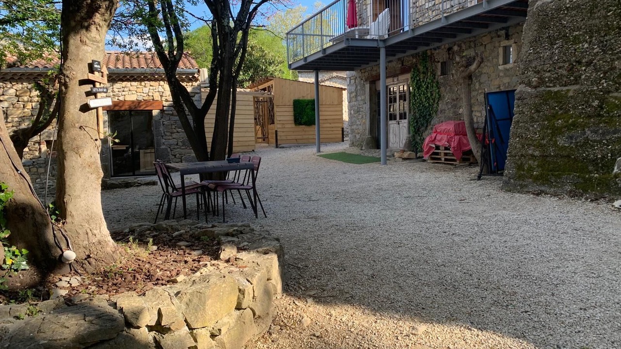 Photo of Outdoor in Grospierres