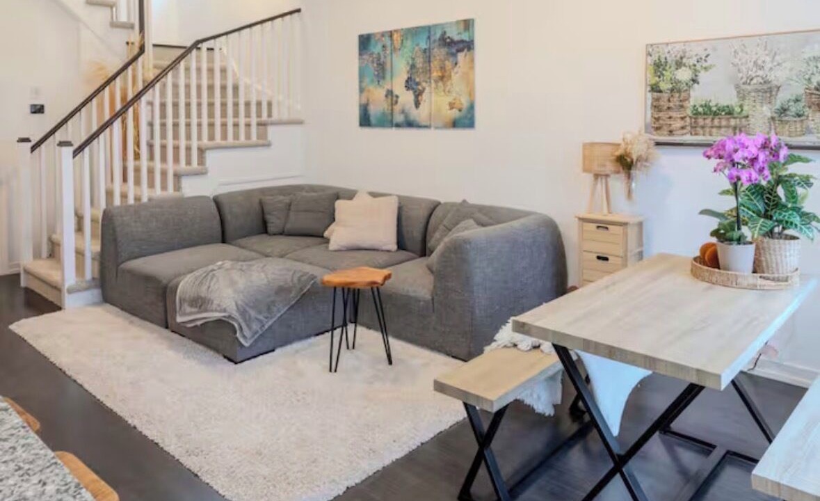 Photo of Livingroom in Whitchurch-Stouffville