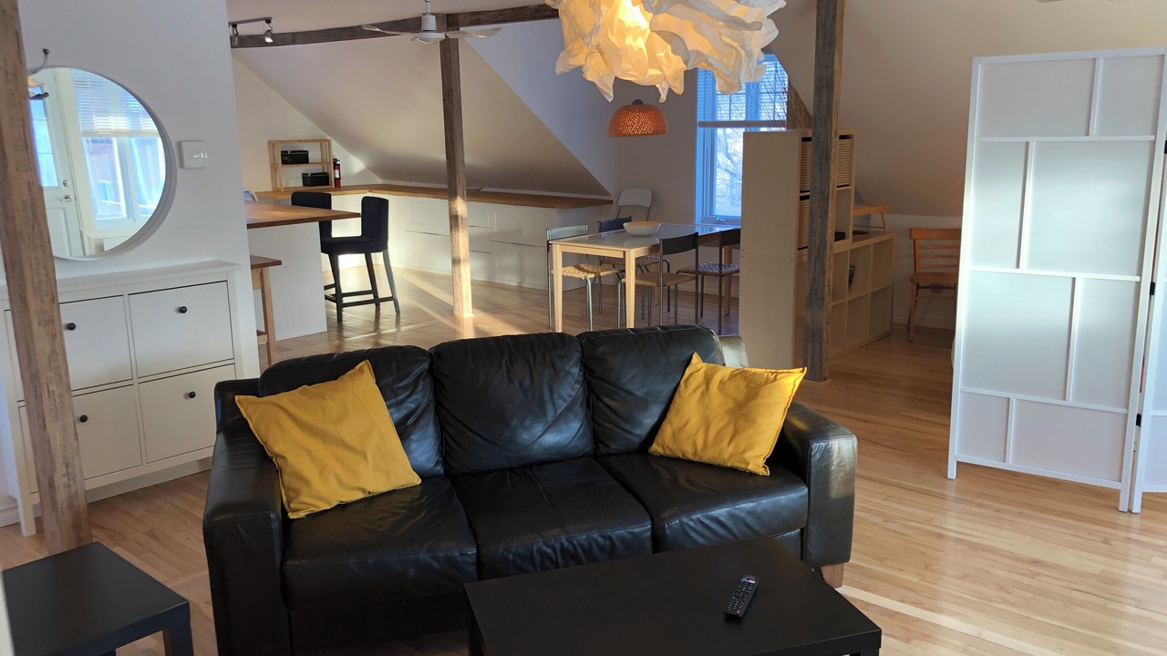 Photo of Livingroom in Longueuil