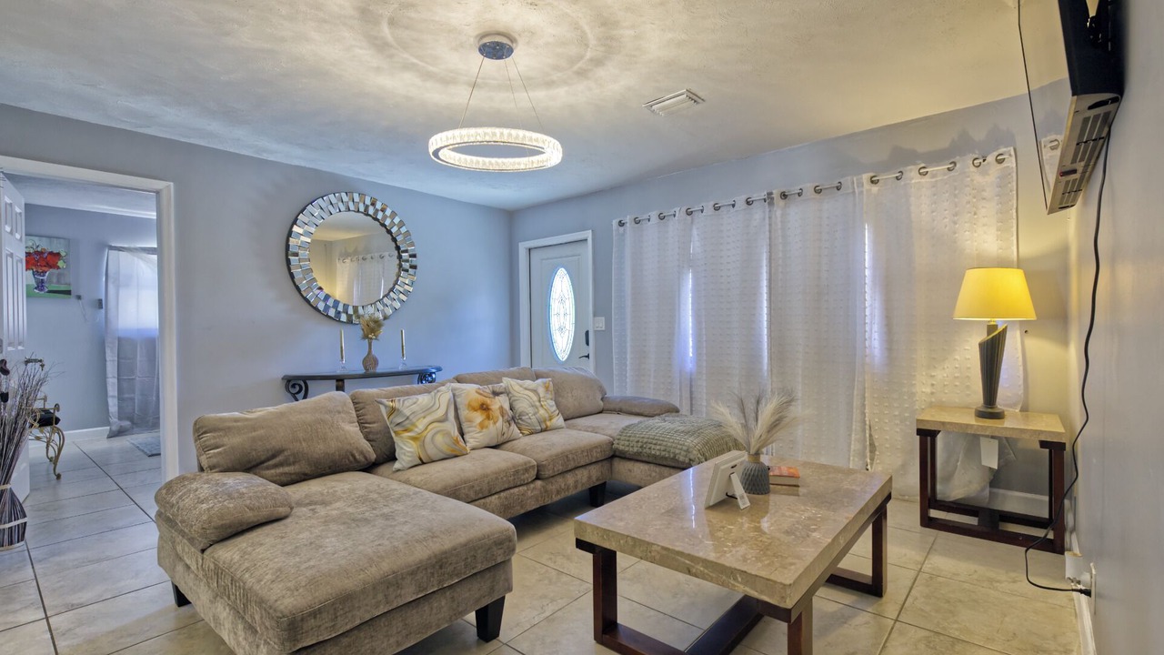 Photo of Livingroom in Palm Beach Gardens