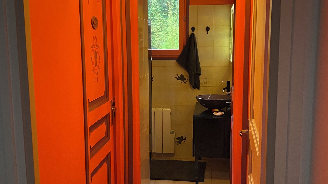 Photo of Bathroom in Villebon-sur-Yvette