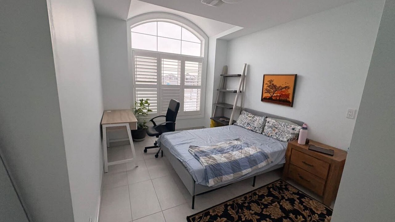 Photo of Bedroom in Oakville