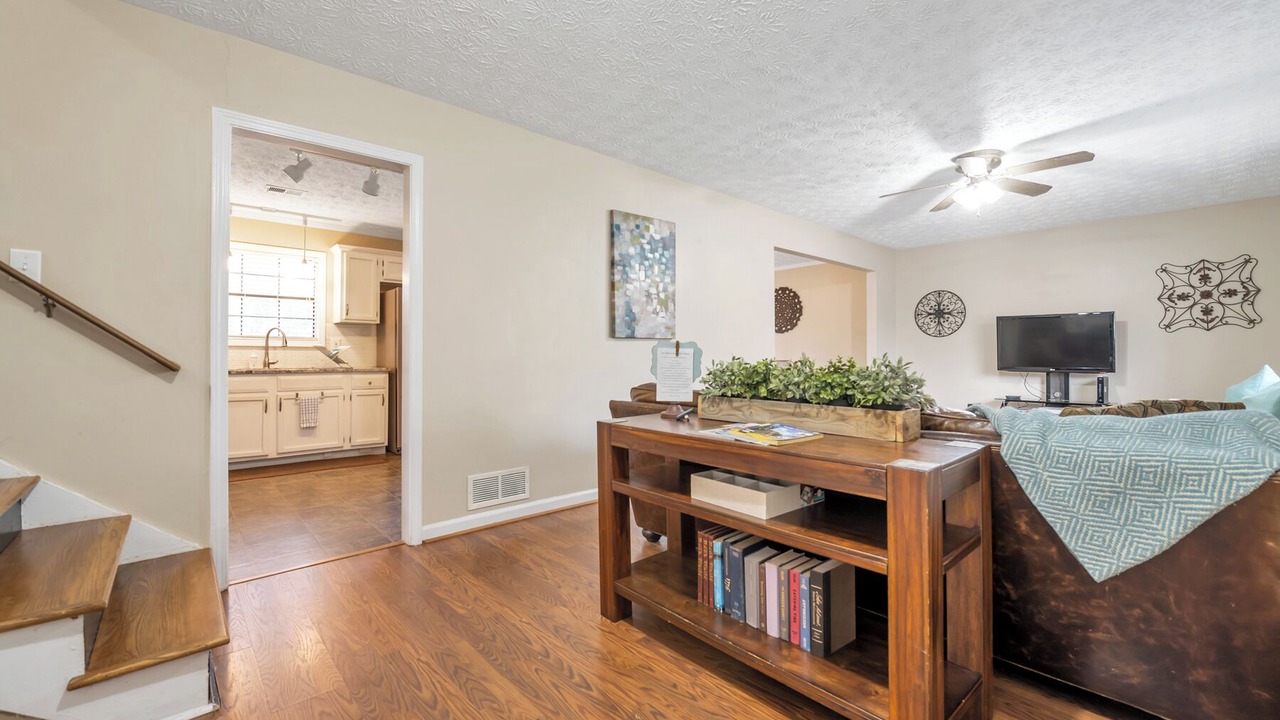 Photo of Livingroom in Peachtree City
