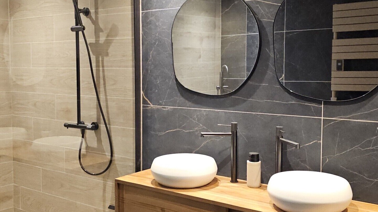 Photo of Bathroom in Merris
