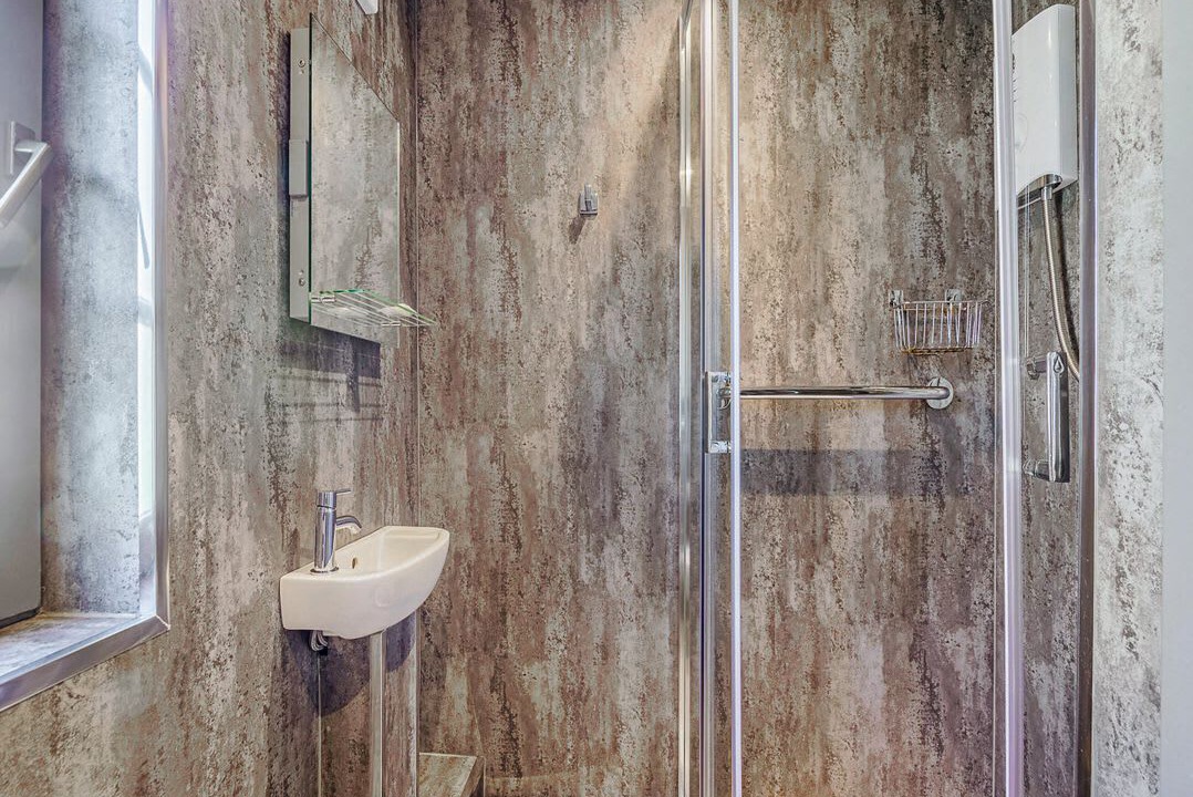 Photo of Others in Dailly