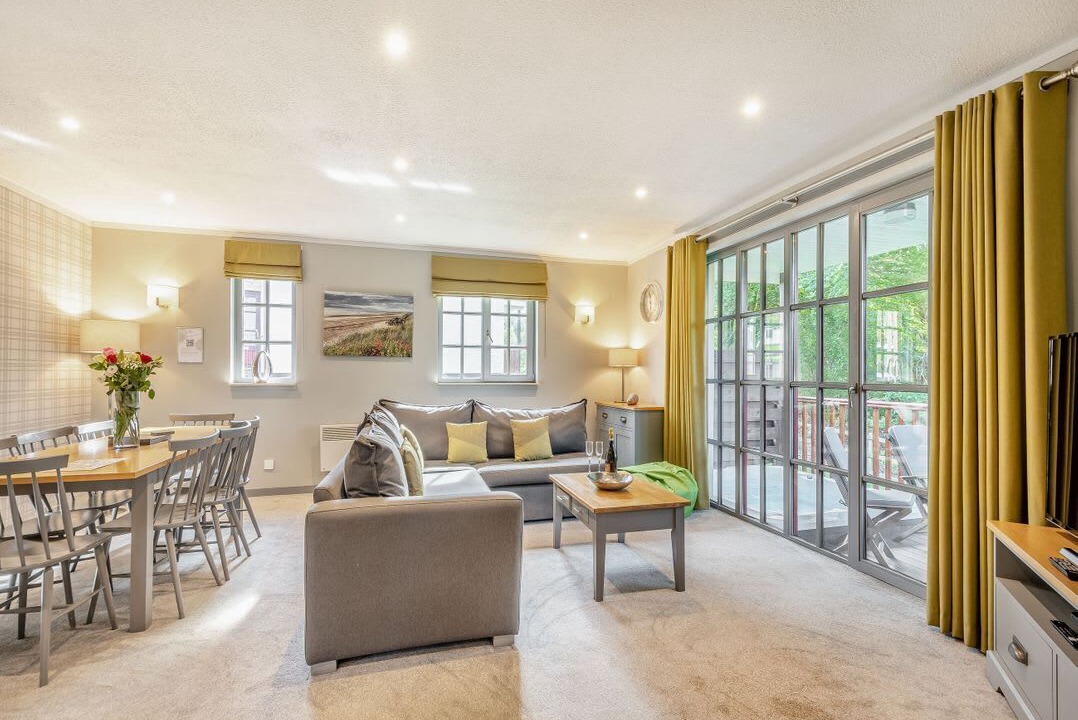 Photo of Others in Dailly