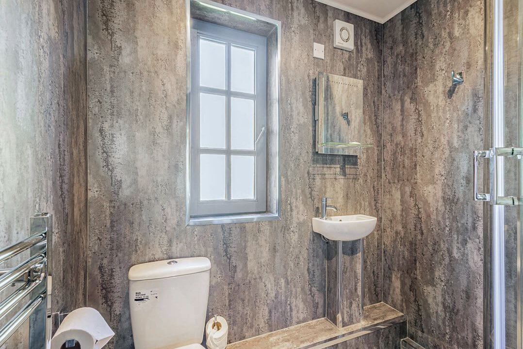 Photo of Others in Dailly