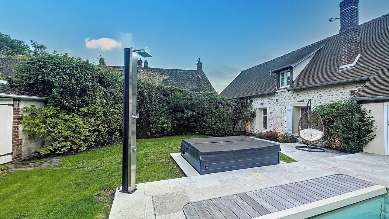 Photo of Patio Balcony in Courcelles-les-Gisors