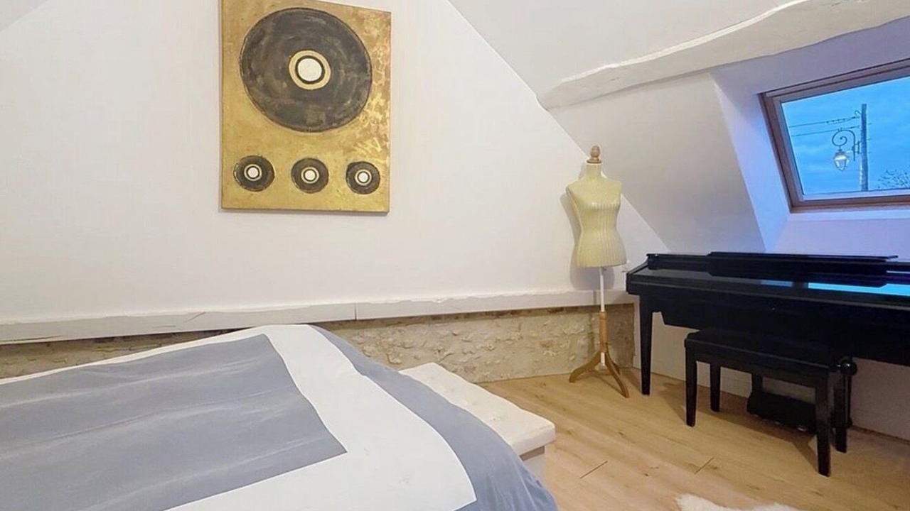 Photo of Bedroom in Courcelles-les-Gisors