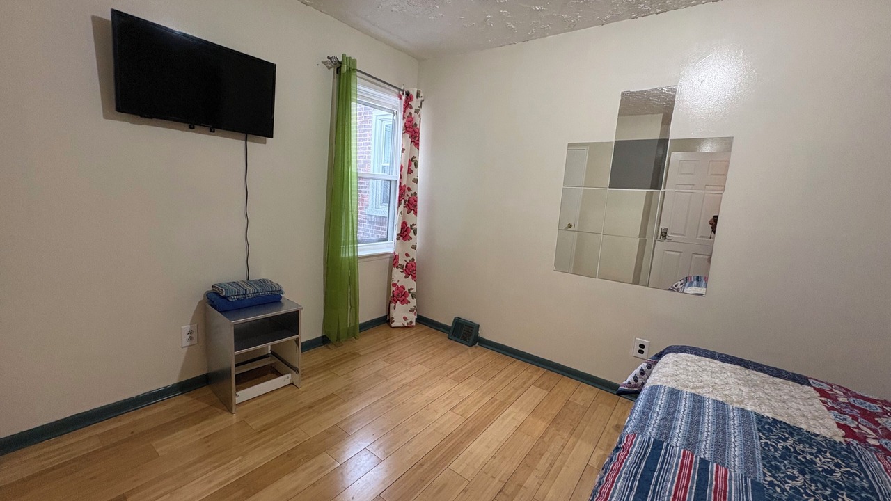 Photo of Bedroom in Olney-Oak Lane
