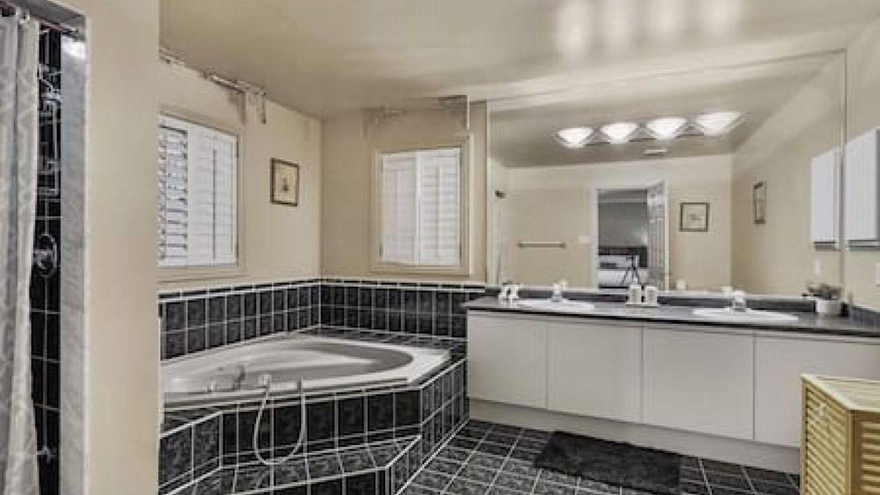 Photo of Bathroom in East Credit