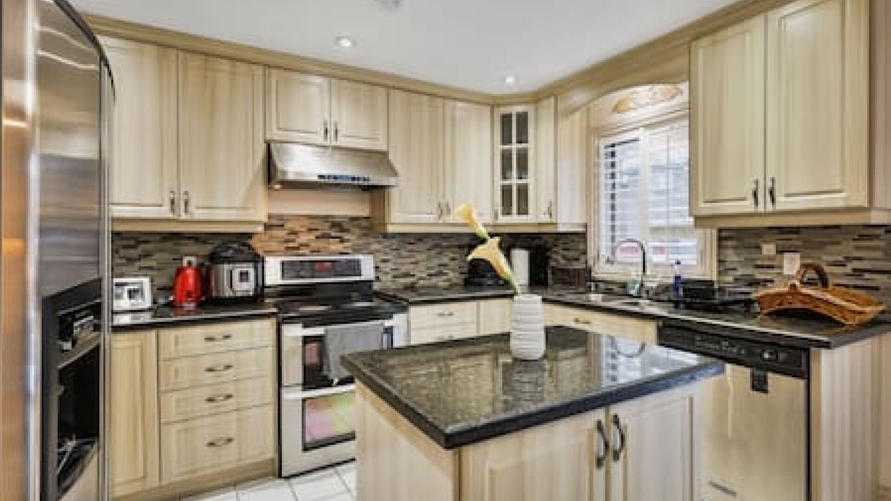Photo of Kitchen in East Credit