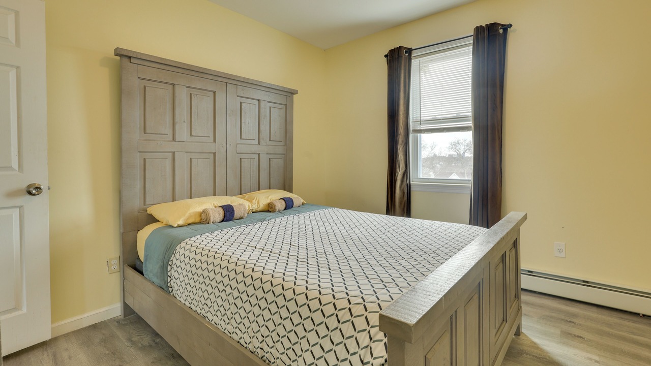 Photo of Bedroom in South Side