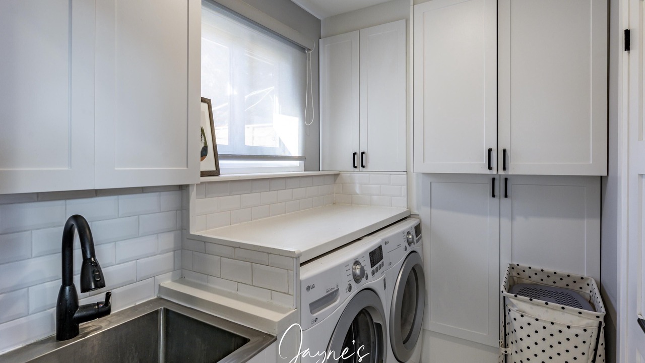 Photo of Bedroom in Alcona