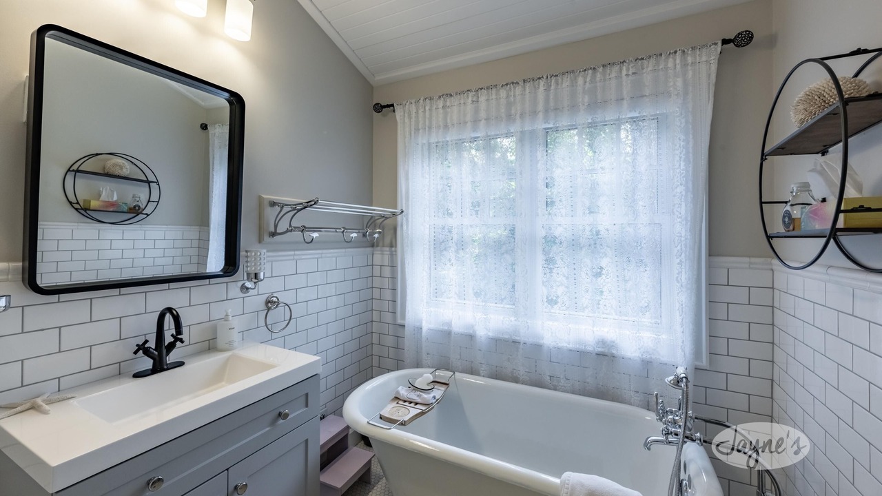 Photo of Bathroom in Muskoka Lakes