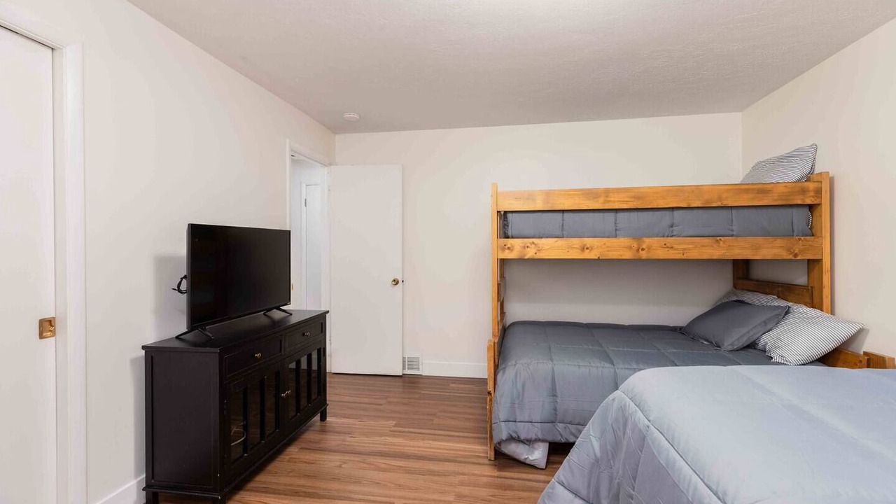 Photo of Bedroom in Canyon Rim