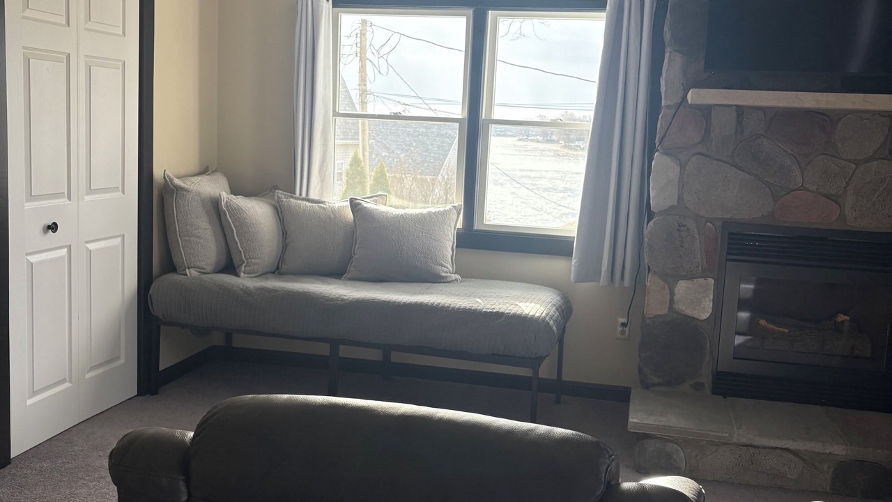 Photo of Livingroom in Syracuse