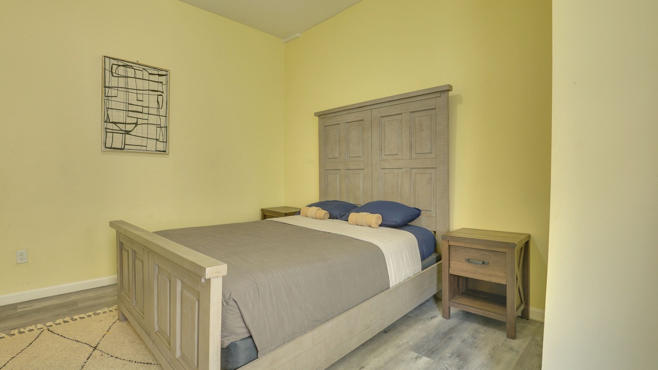 Photo of Bedroom in South Side